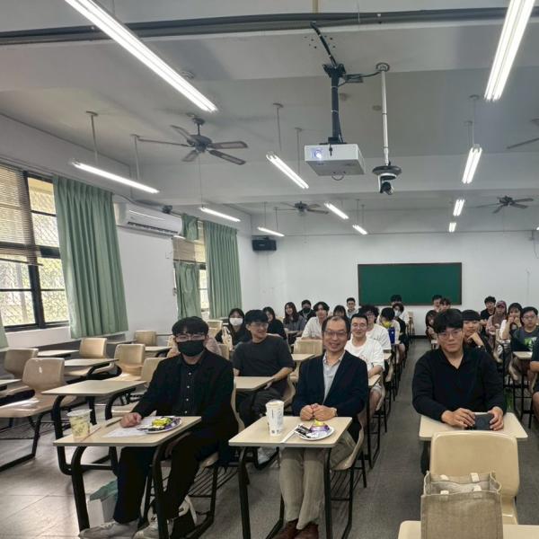 職涯經驗分享與產業介紹講座-1